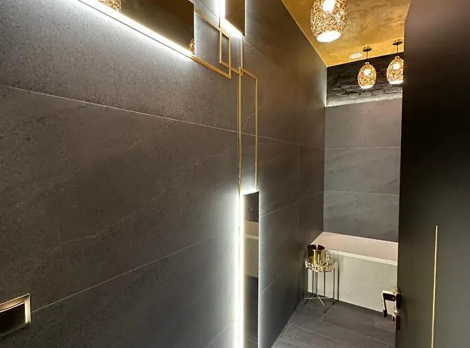 Darkhouse Flaviker * Łódź