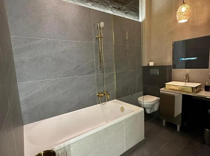 Darkhouse Flaviker *